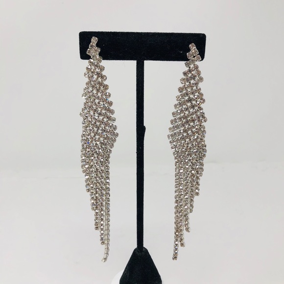 Rhinestone bib necklace & earrings set - Picture 13 of 16